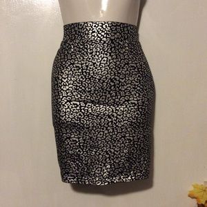 Forever 21 2x metallic silver print skirt